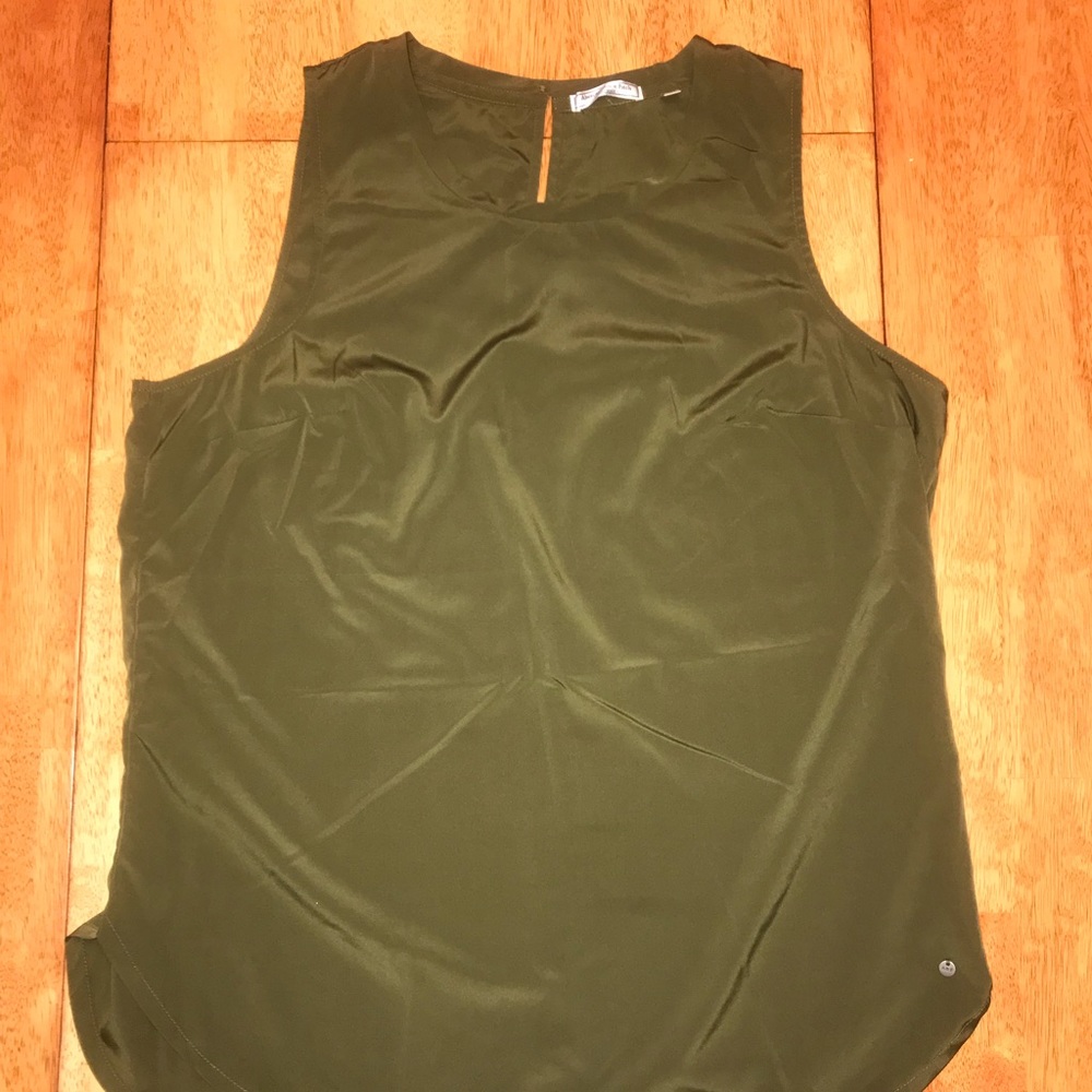 Abercrombie large women’s shirt.